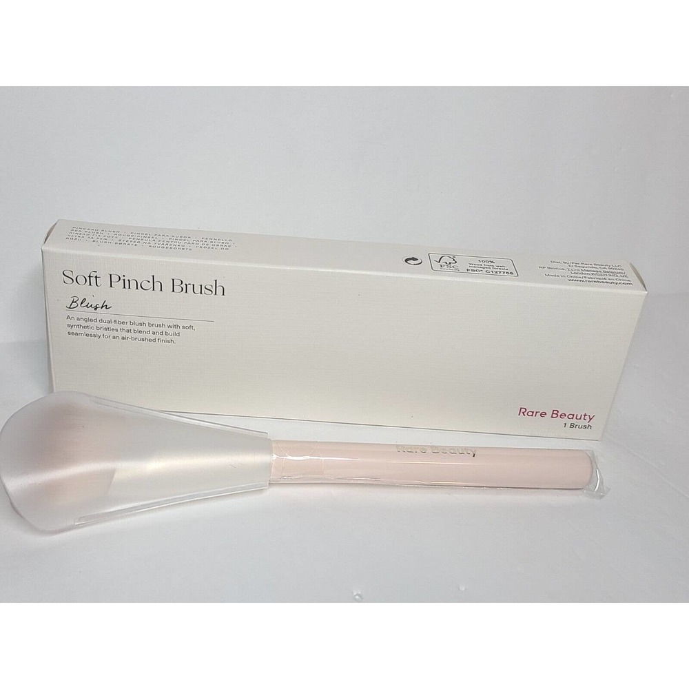 RARE BEAUTY SOFT PINCH BRUSH BLUSH BOXED